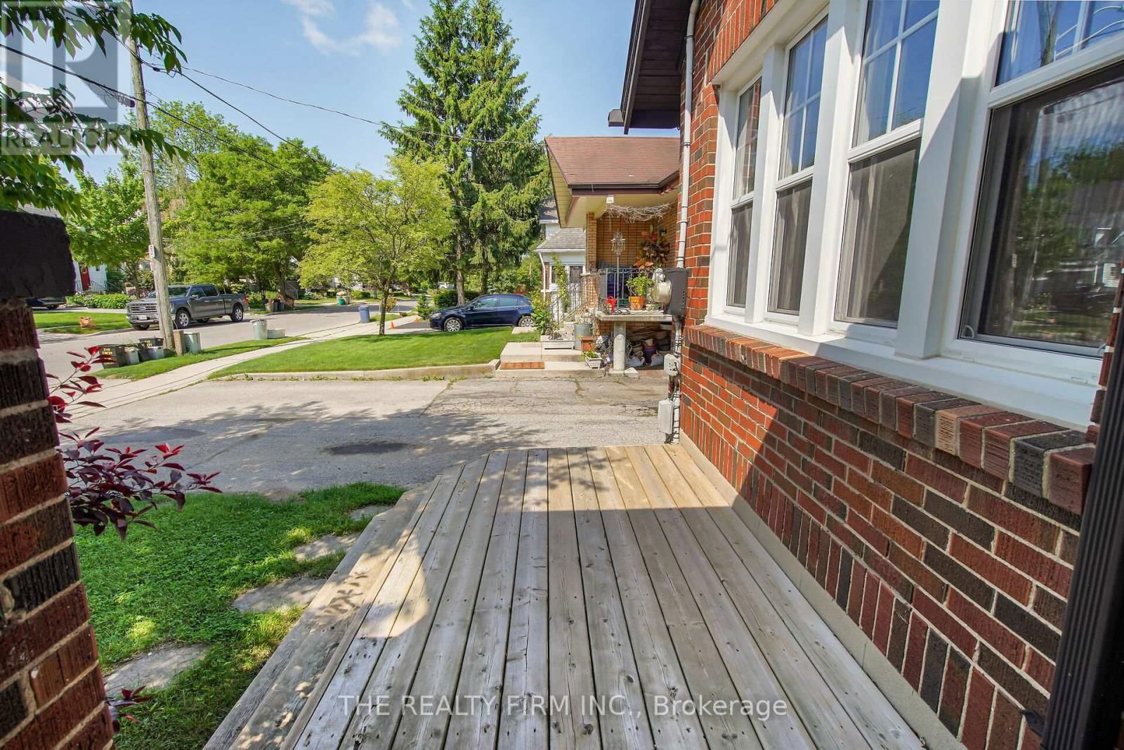 242 EMERY STREET EAST Image 6