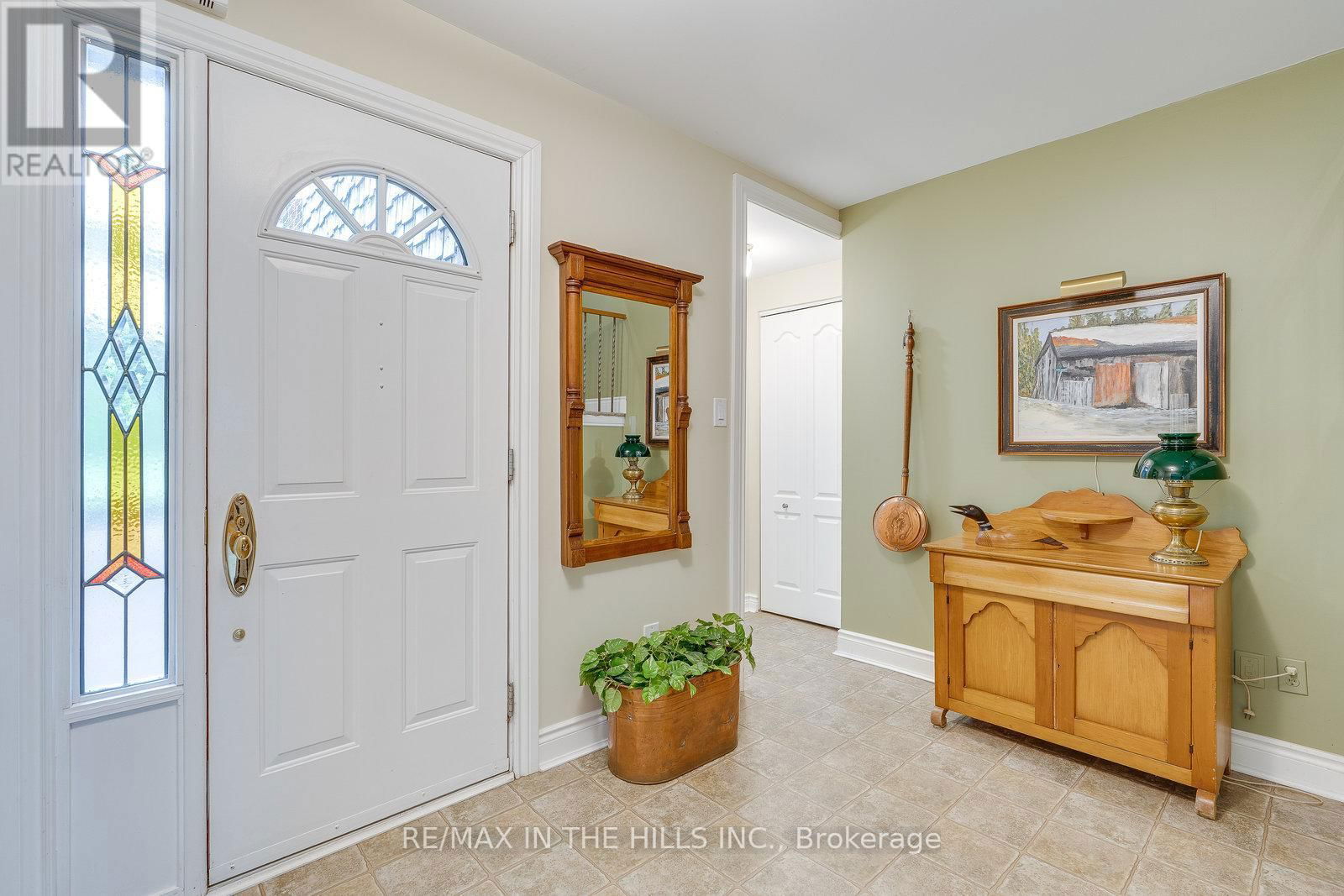 247531 5 SIDEROAD Image 12