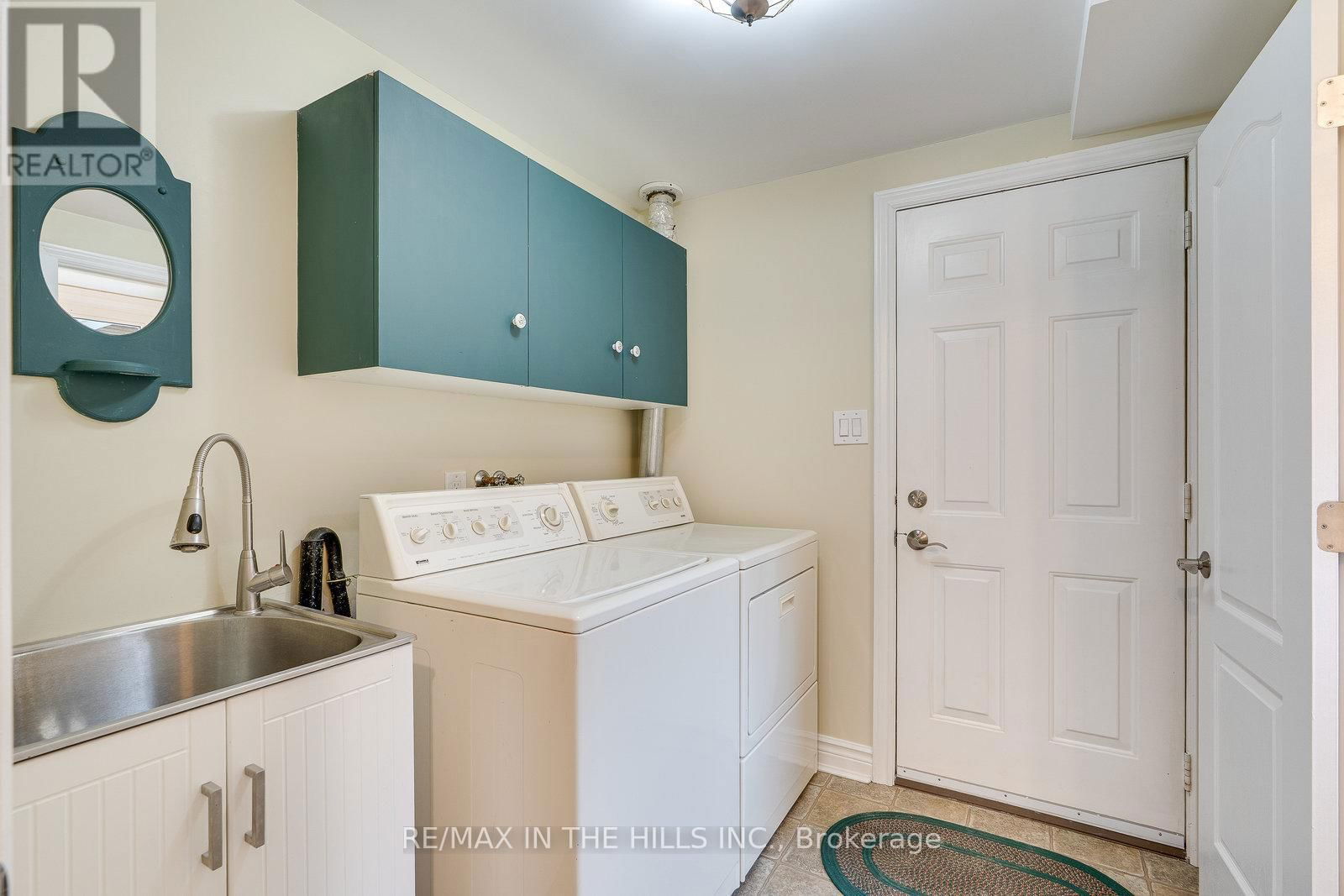 247531 5 SIDEROAD Image 25