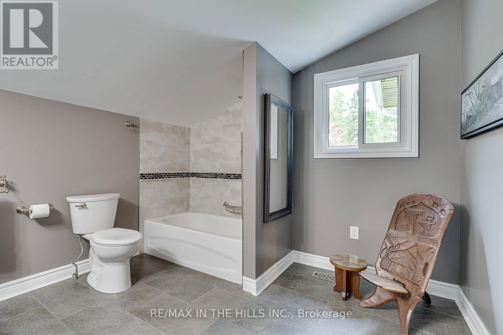 247531 5 SIDEROAD Image 36
