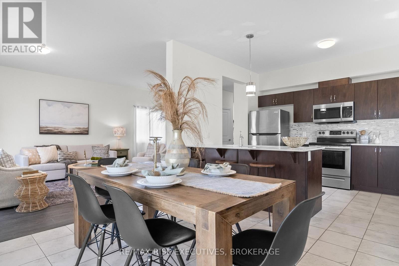 111 BRENNAN CRESCENT Image 16