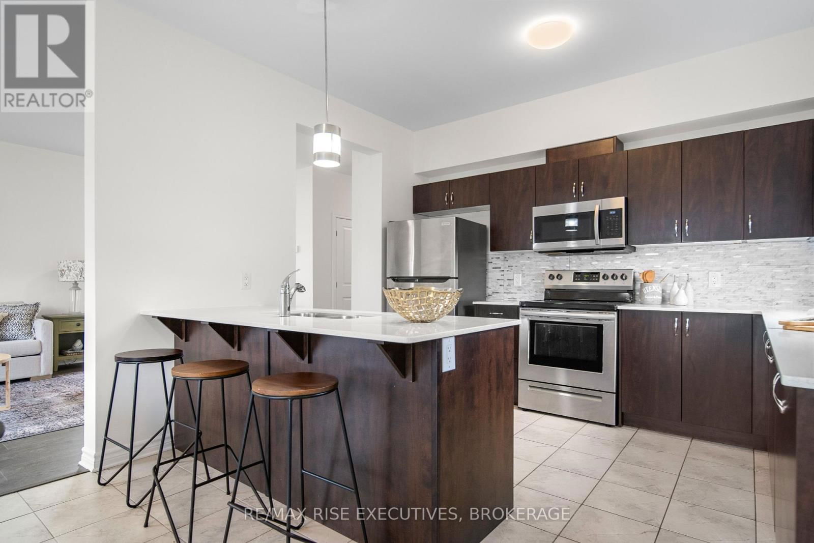 111 BRENNAN CRESCENT Image 17