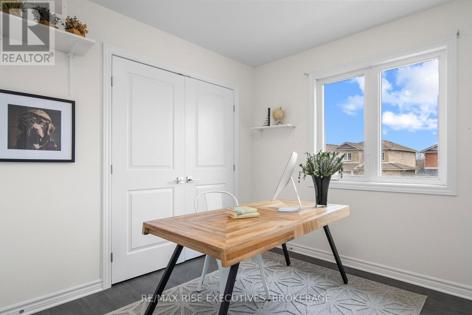 111 BRENNAN CRESCENT Image 30