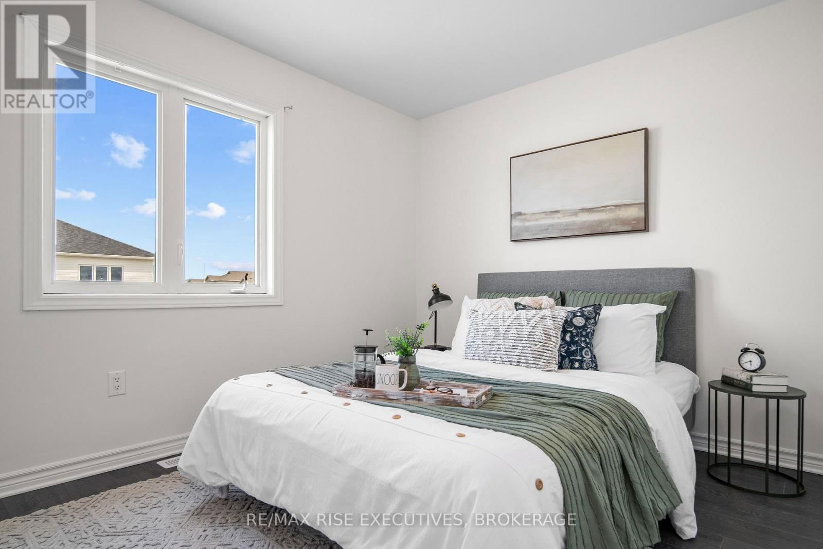 111 BRENNAN CRESCENT Image 31