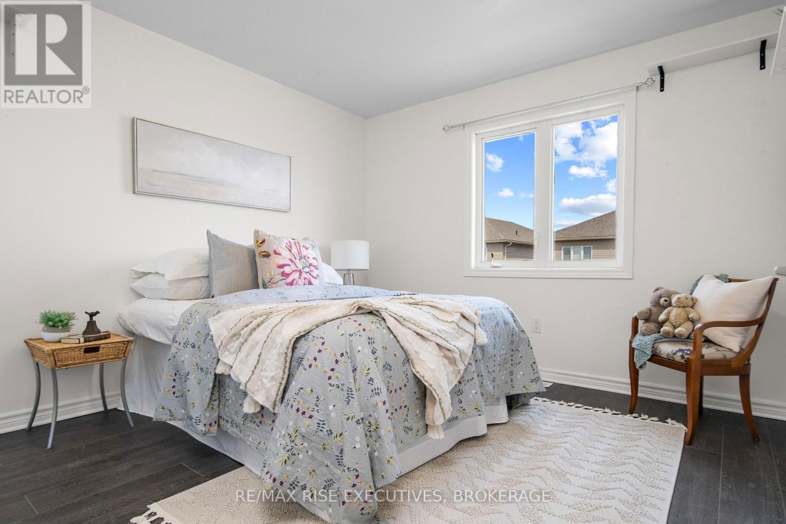 111 BRENNAN CRESCENT Image 33