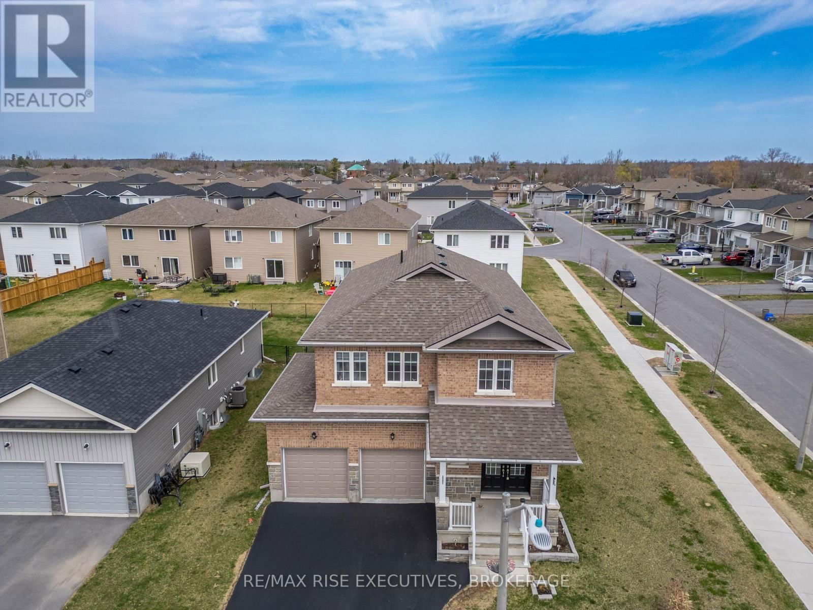 111 BRENNAN CRESCENT Image 43