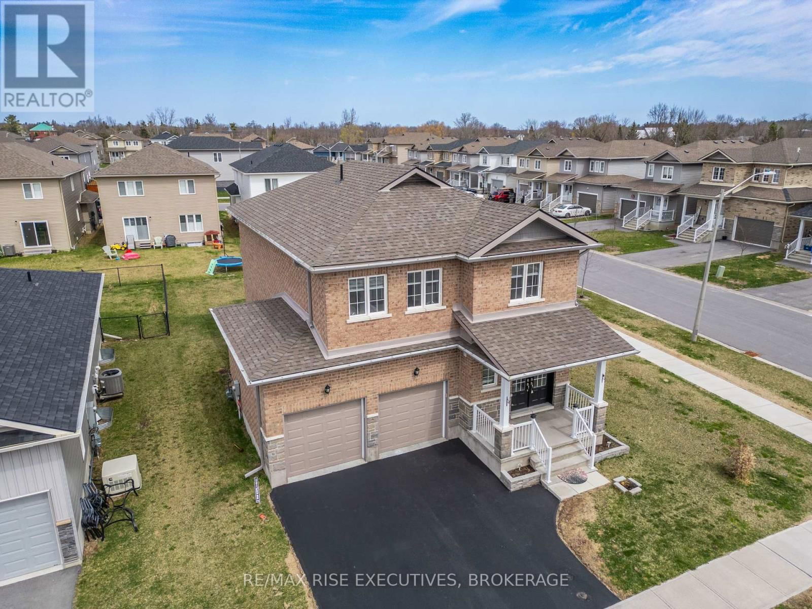 111 BRENNAN CRESCENT Image 44