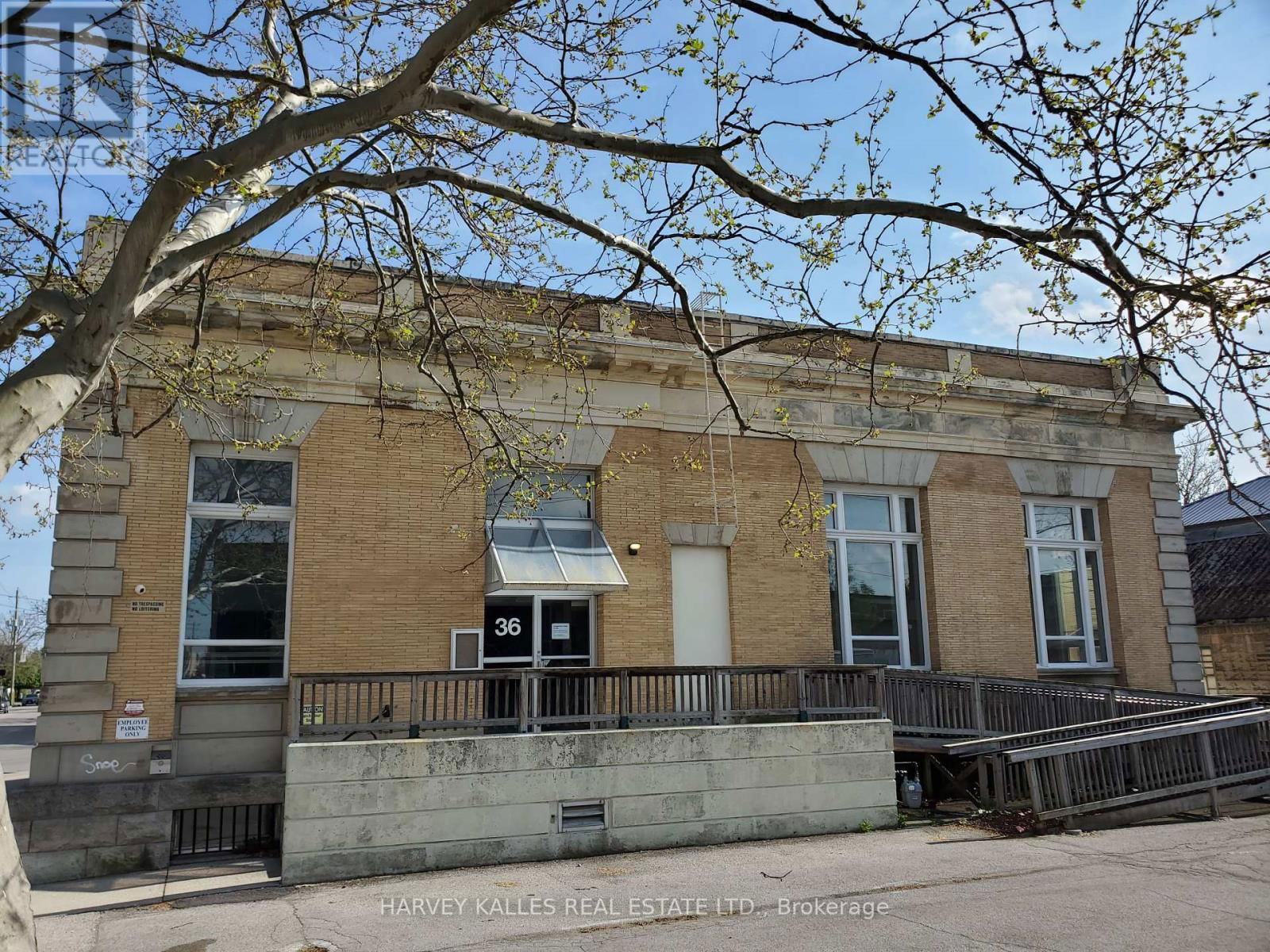 C - 45 PEEL STREET Image 3