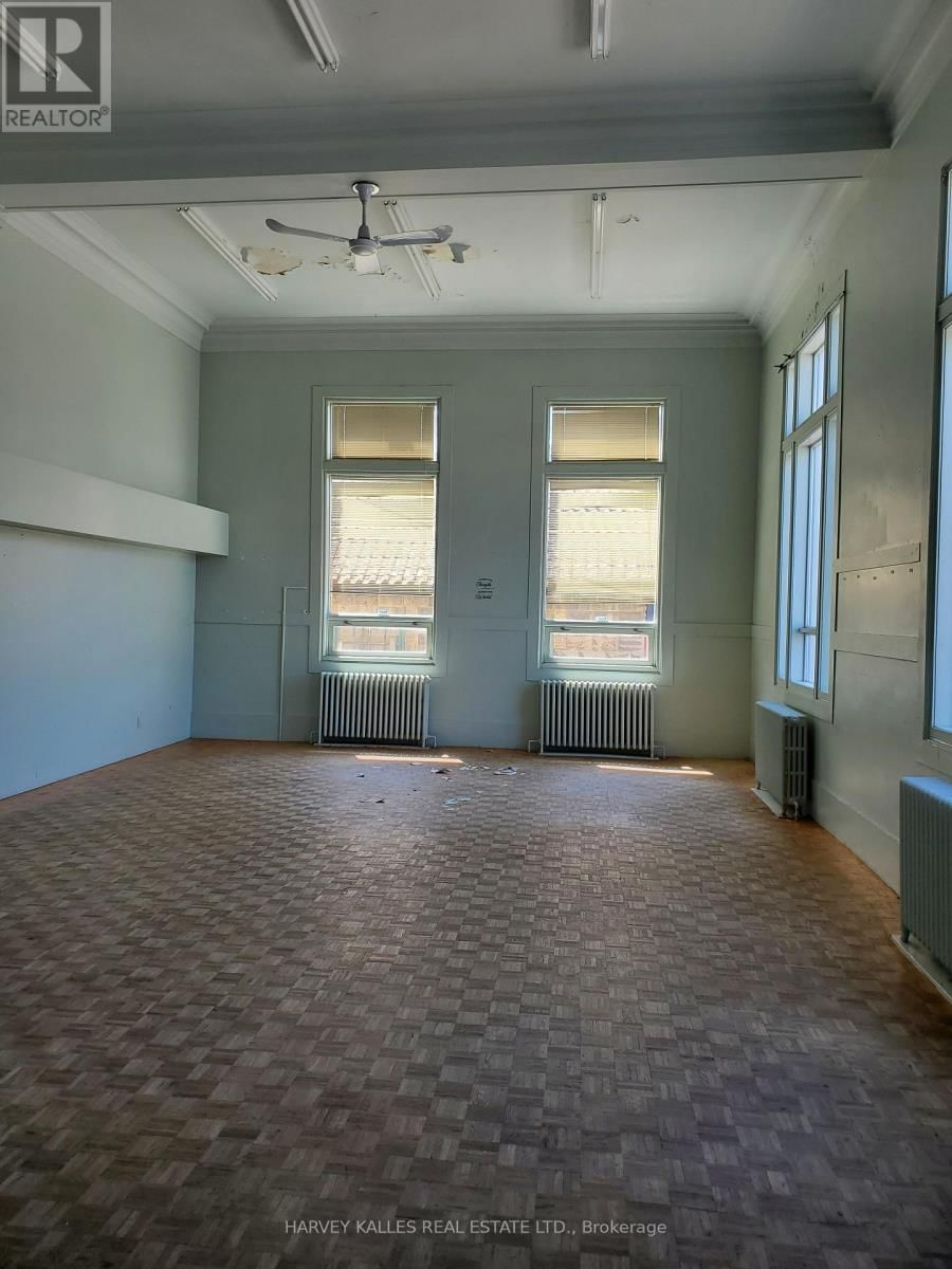 C - 45 PEEL STREET Image 5