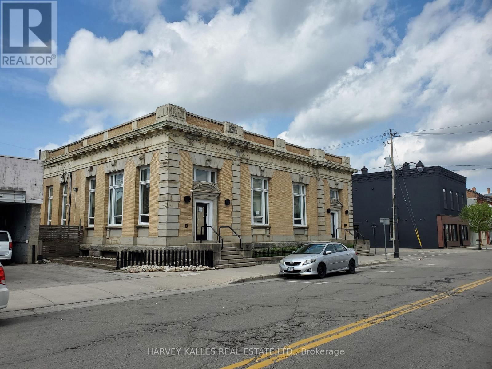 C - 45 PEEL STREET Image 9
