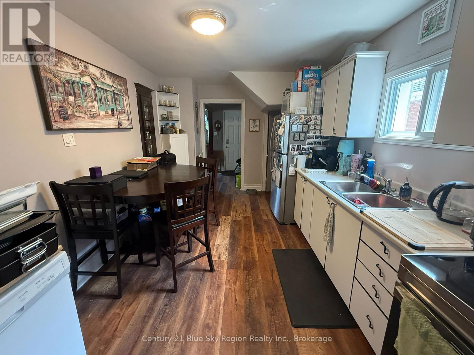 275 FIFTH AVENUE EAST Image 3
