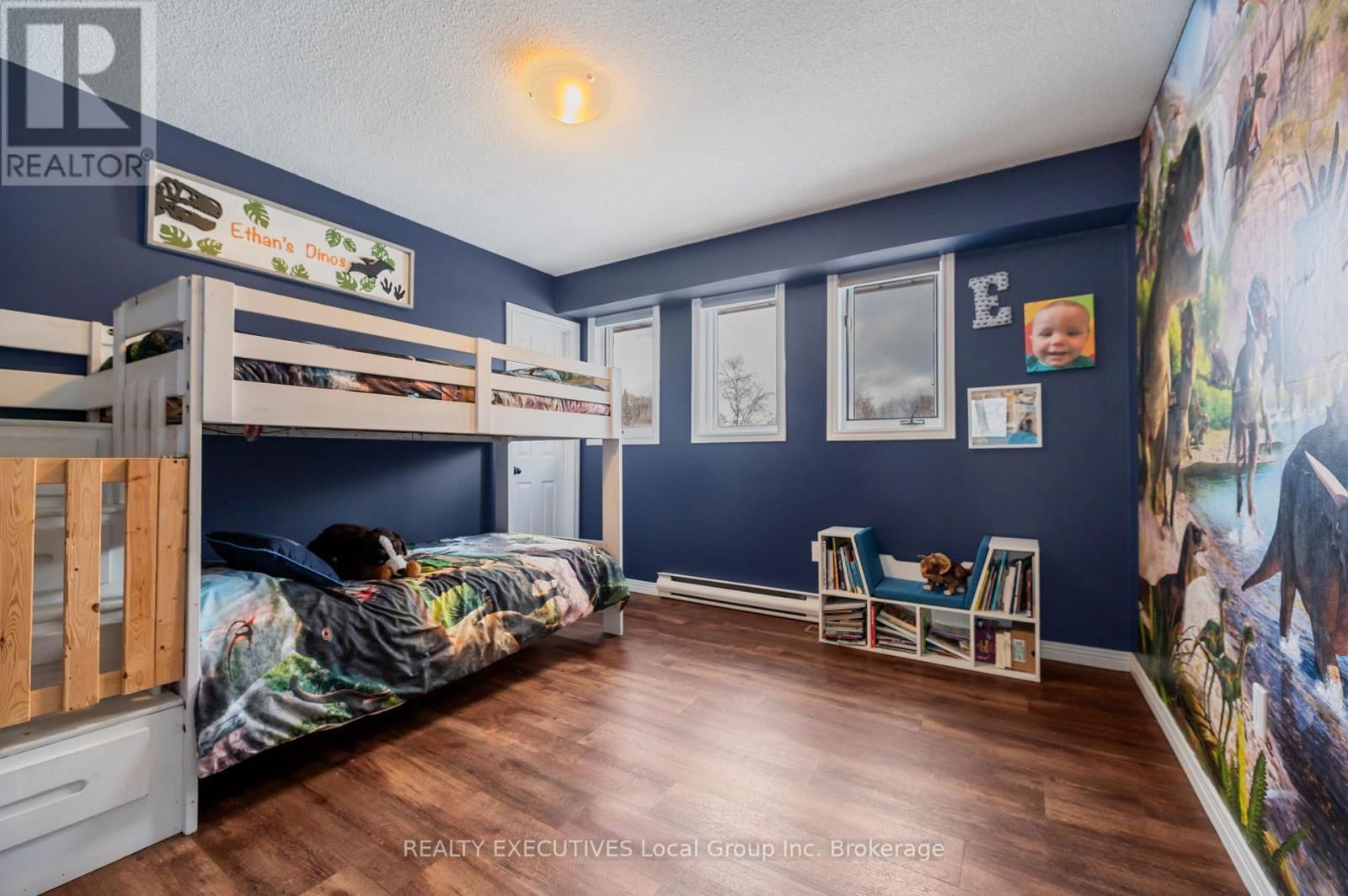 31 ROBINHOOD COURT Image 31