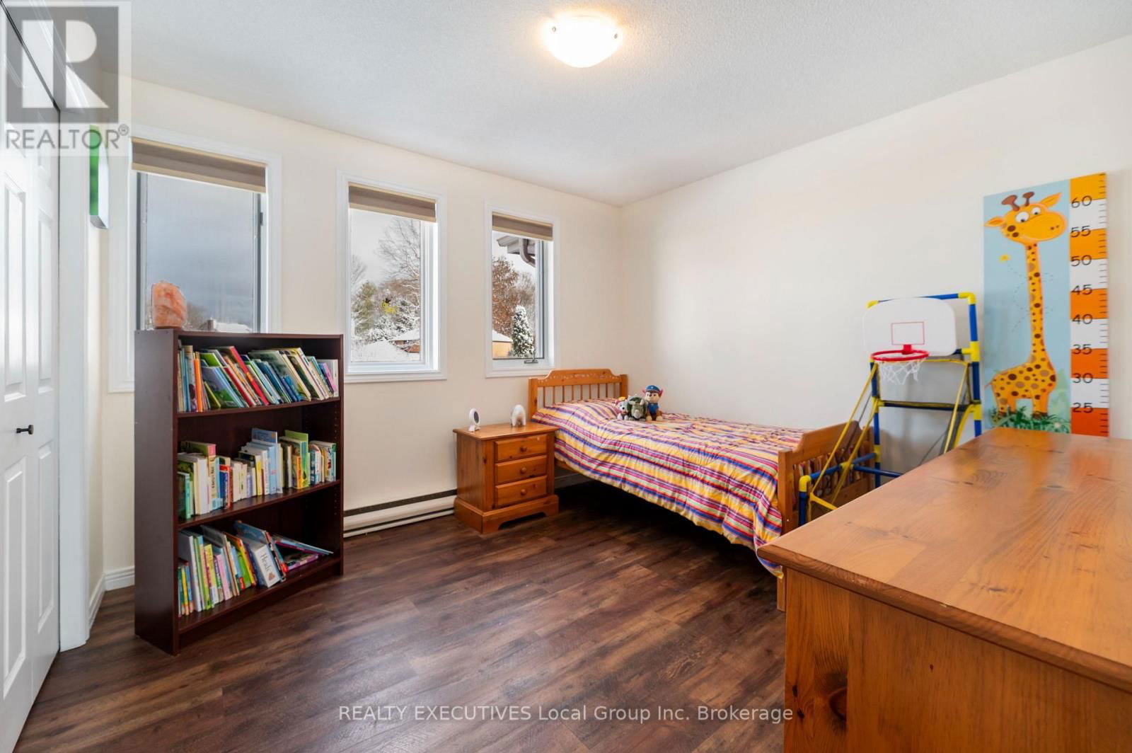 31 ROBINHOOD COURT Image 32