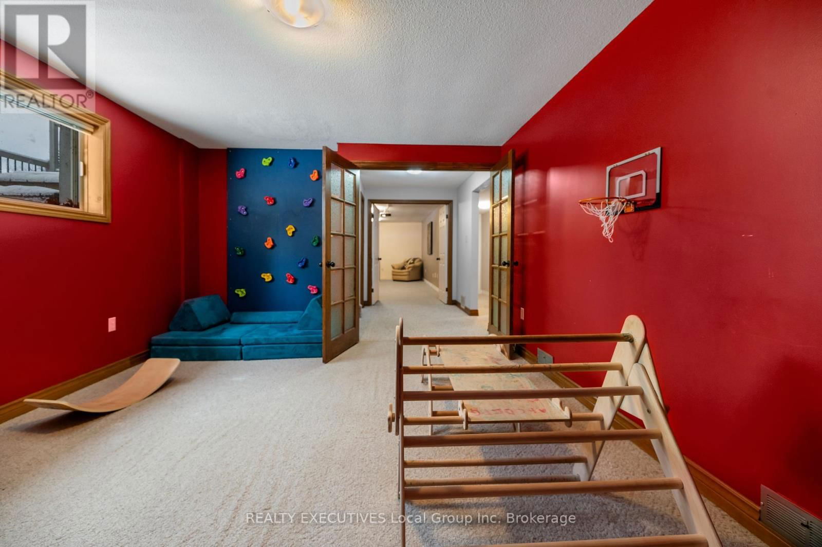 31 ROBINHOOD COURT Image 38