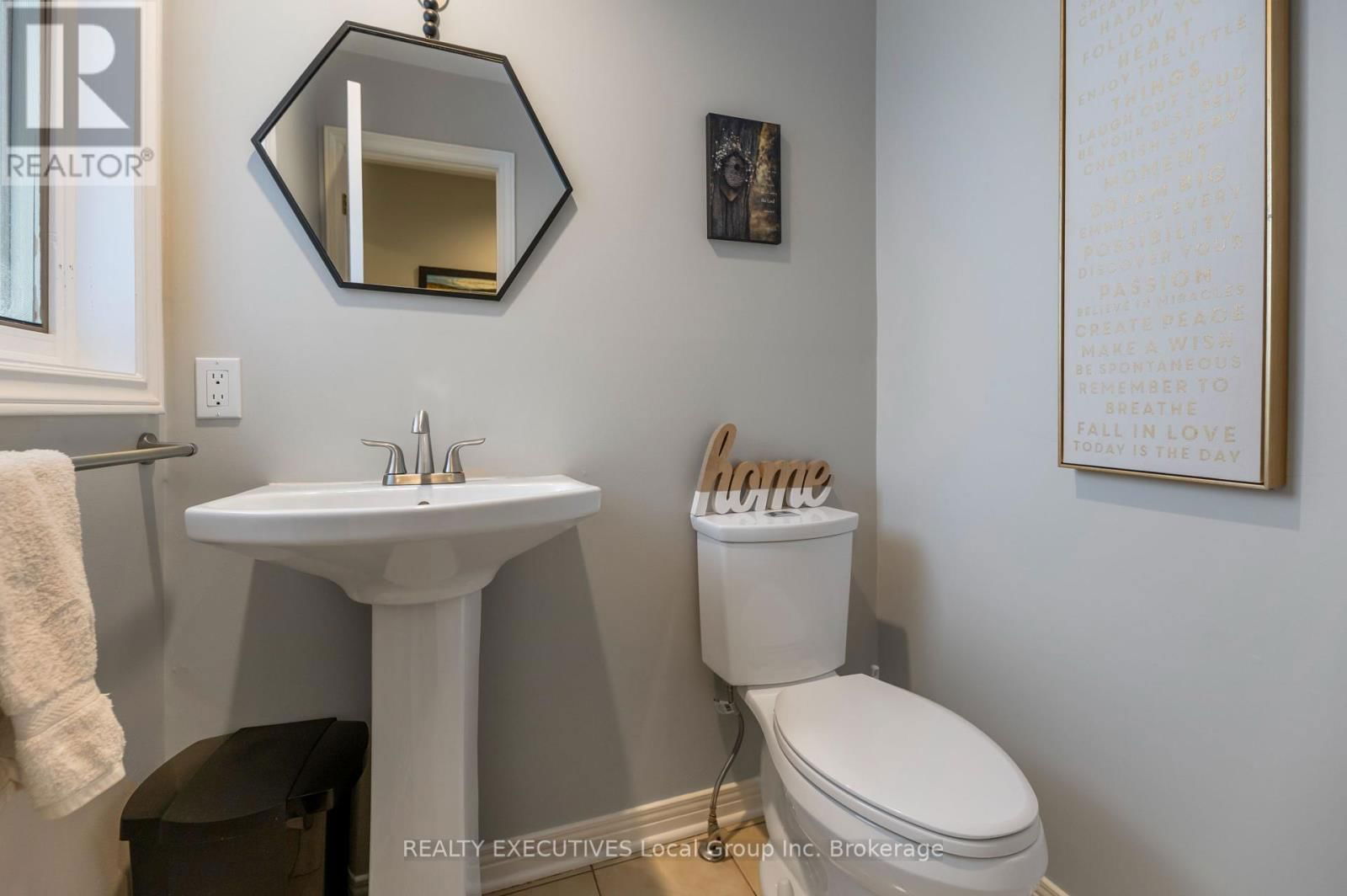 31 ROBINHOOD COURT Image 42