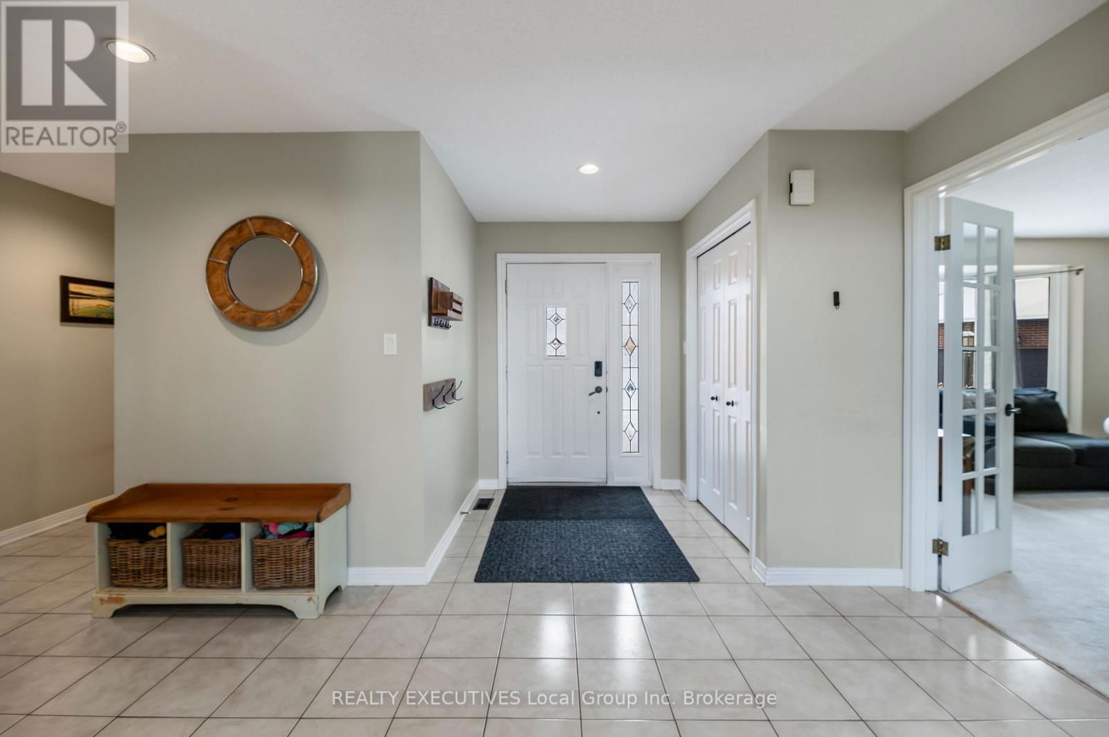 31 ROBINHOOD COURT Image 7