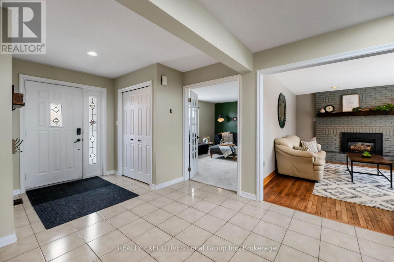 31 ROBINHOOD COURT Image 8