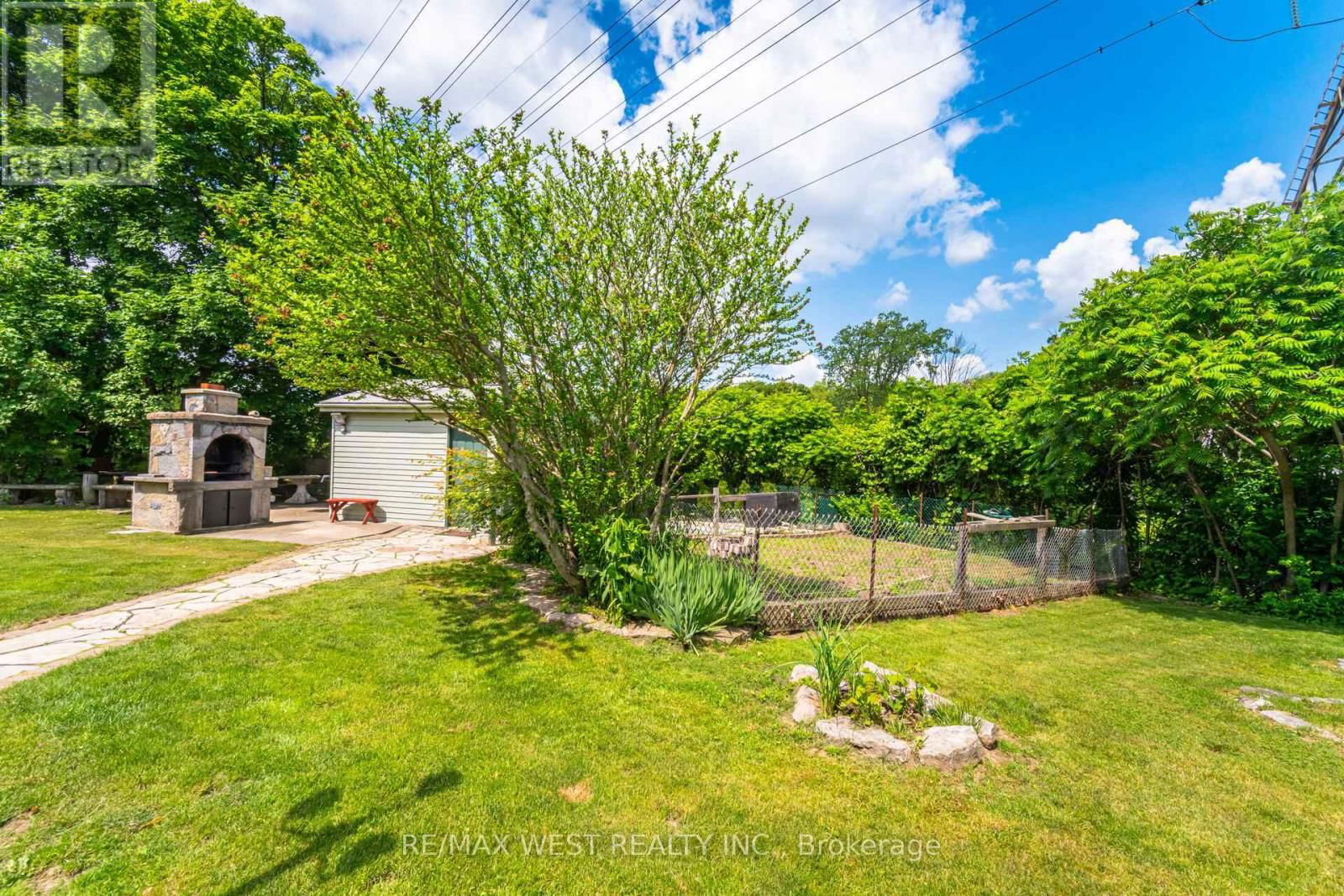 500 MOUNT ALBION ROAD Image 35