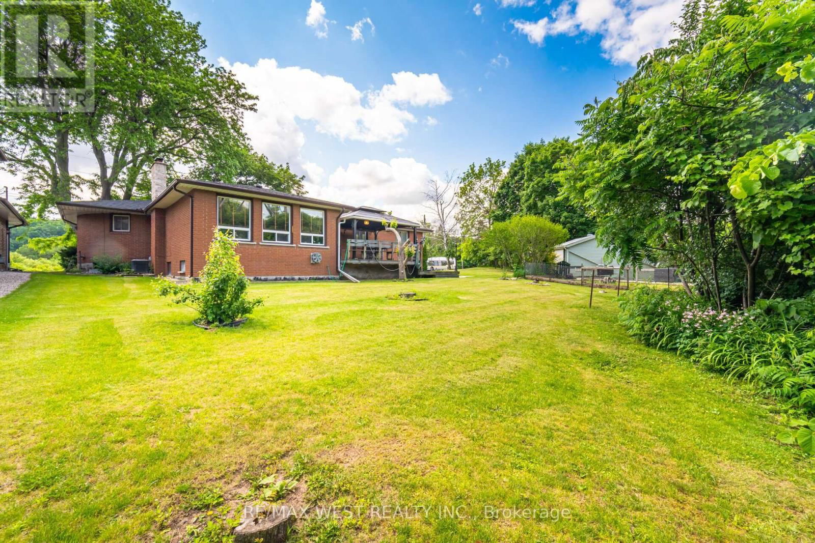 500 MOUNT ALBION ROAD Image 36