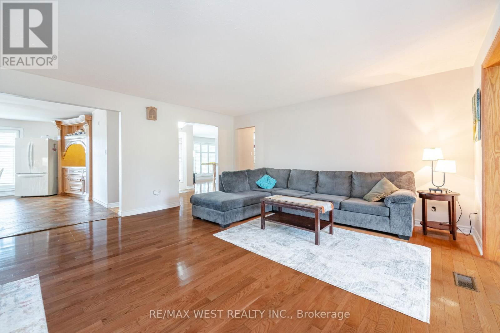 500 MOUNT ALBION ROAD Image 9