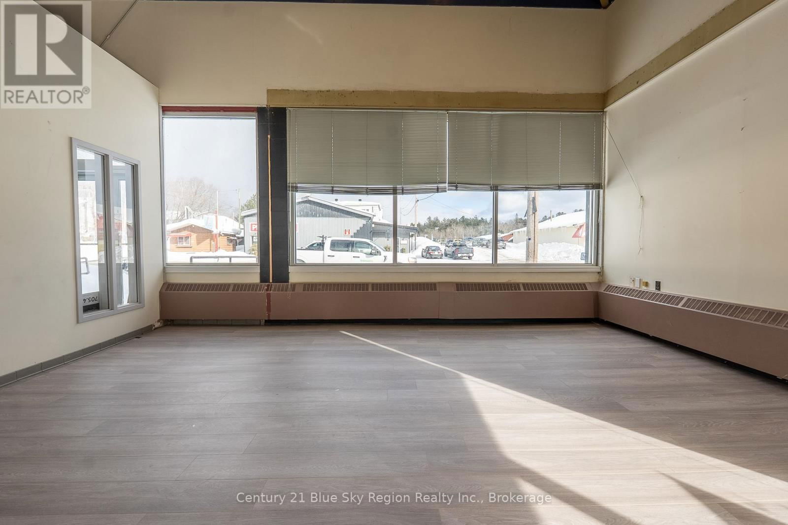 6730 HIGHWAY 11 NORTH Image 9