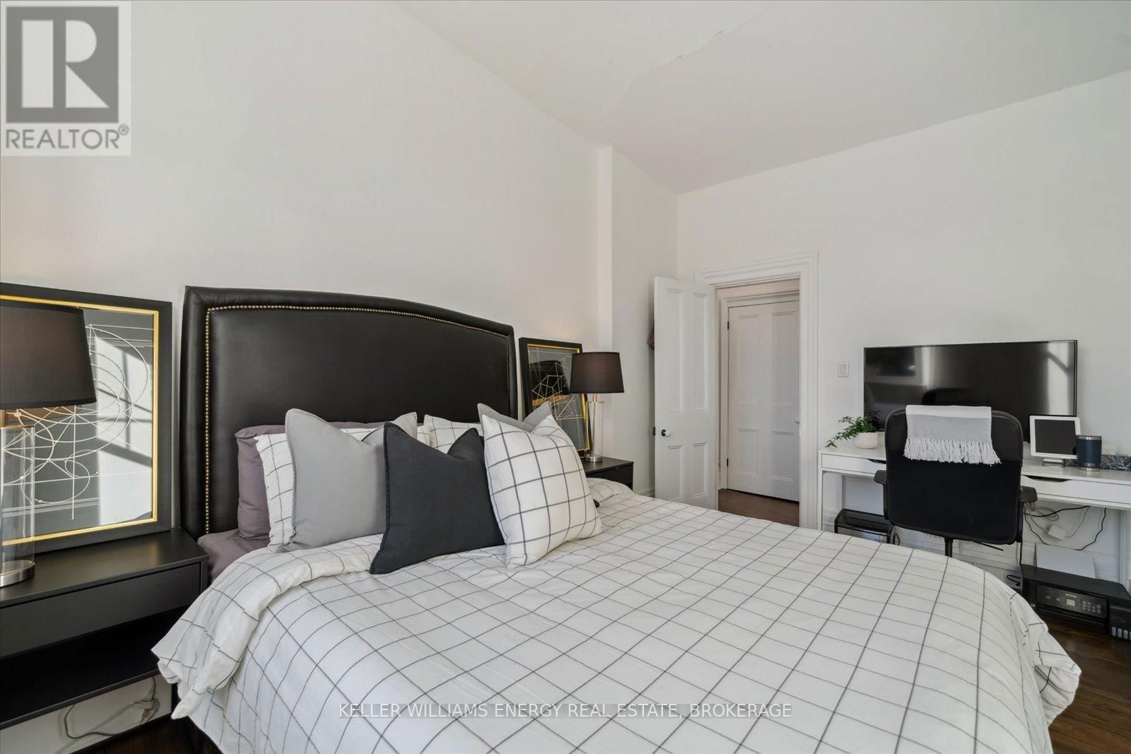272 RIDOUT STREET Image 24
