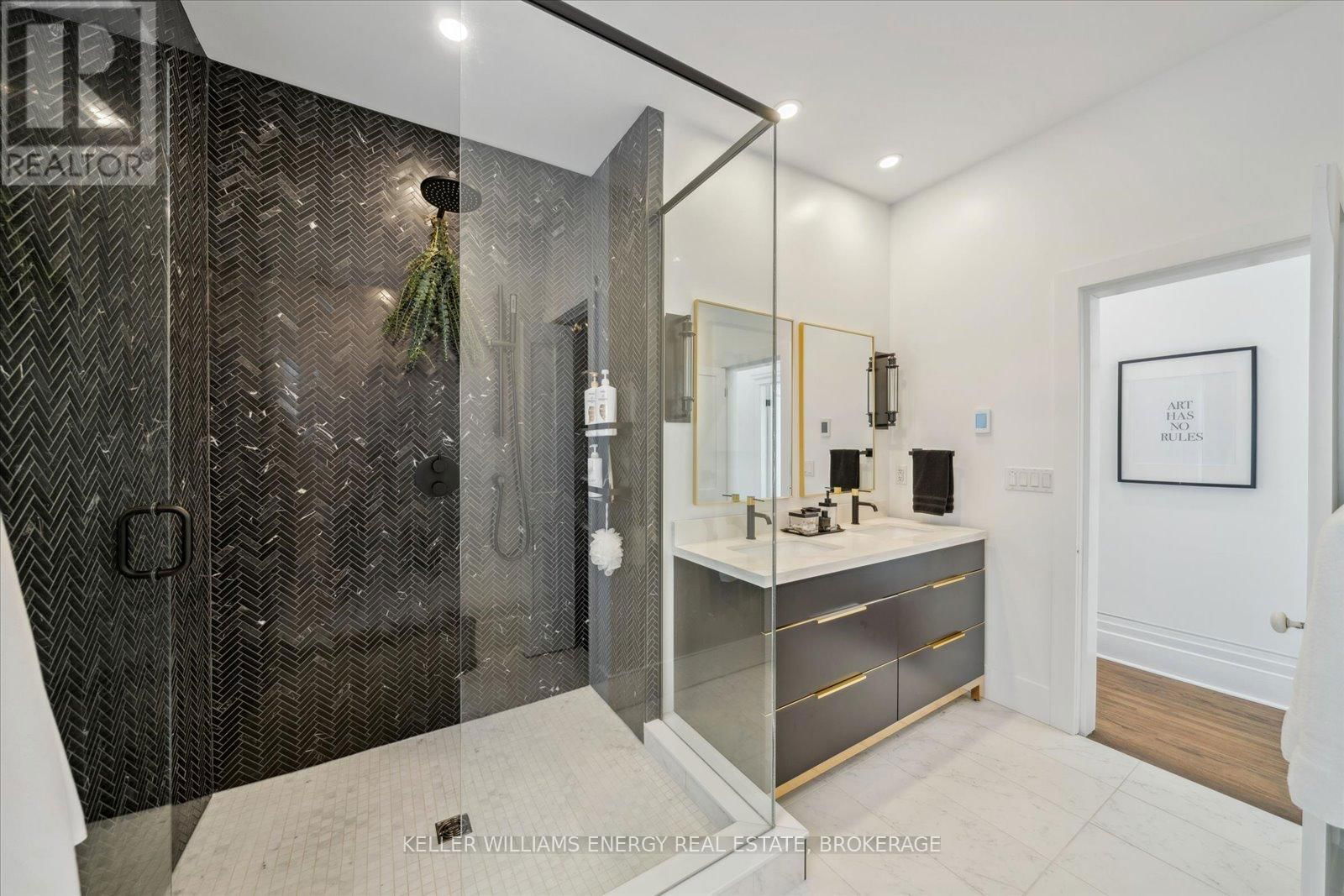 272 RIDOUT STREET Image 27