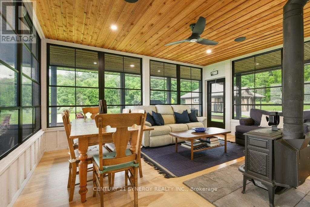 4370 CARP ROAD Image 21