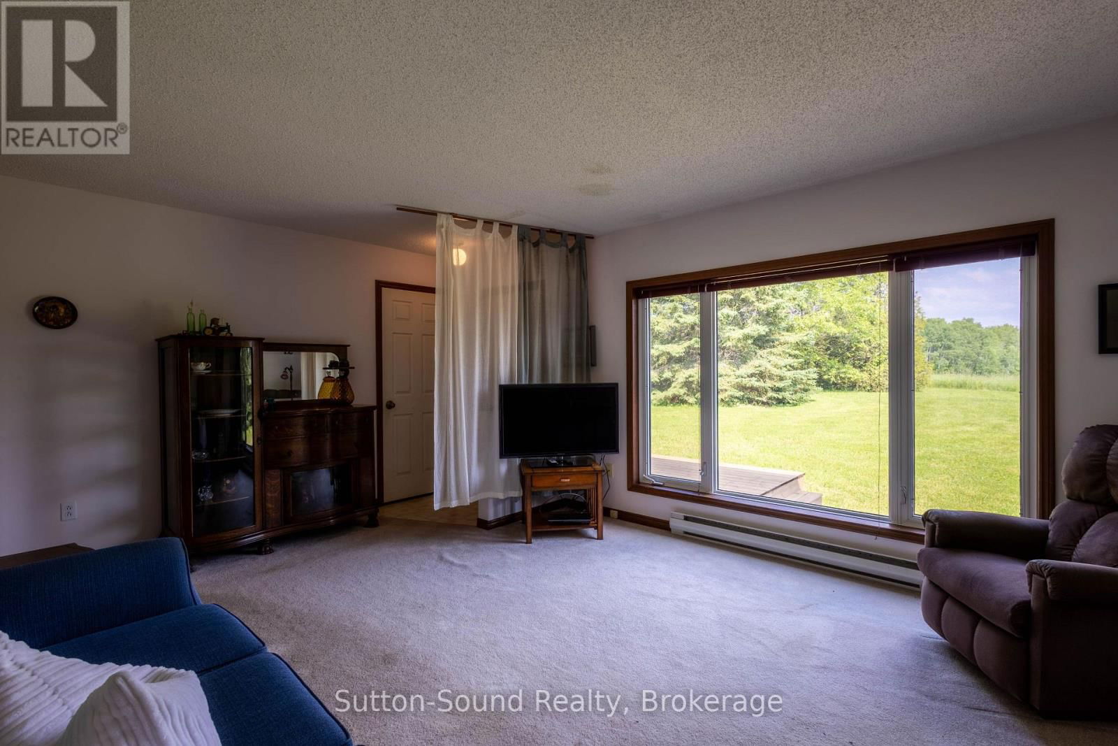 105331 10 SIDEROAD Image 16