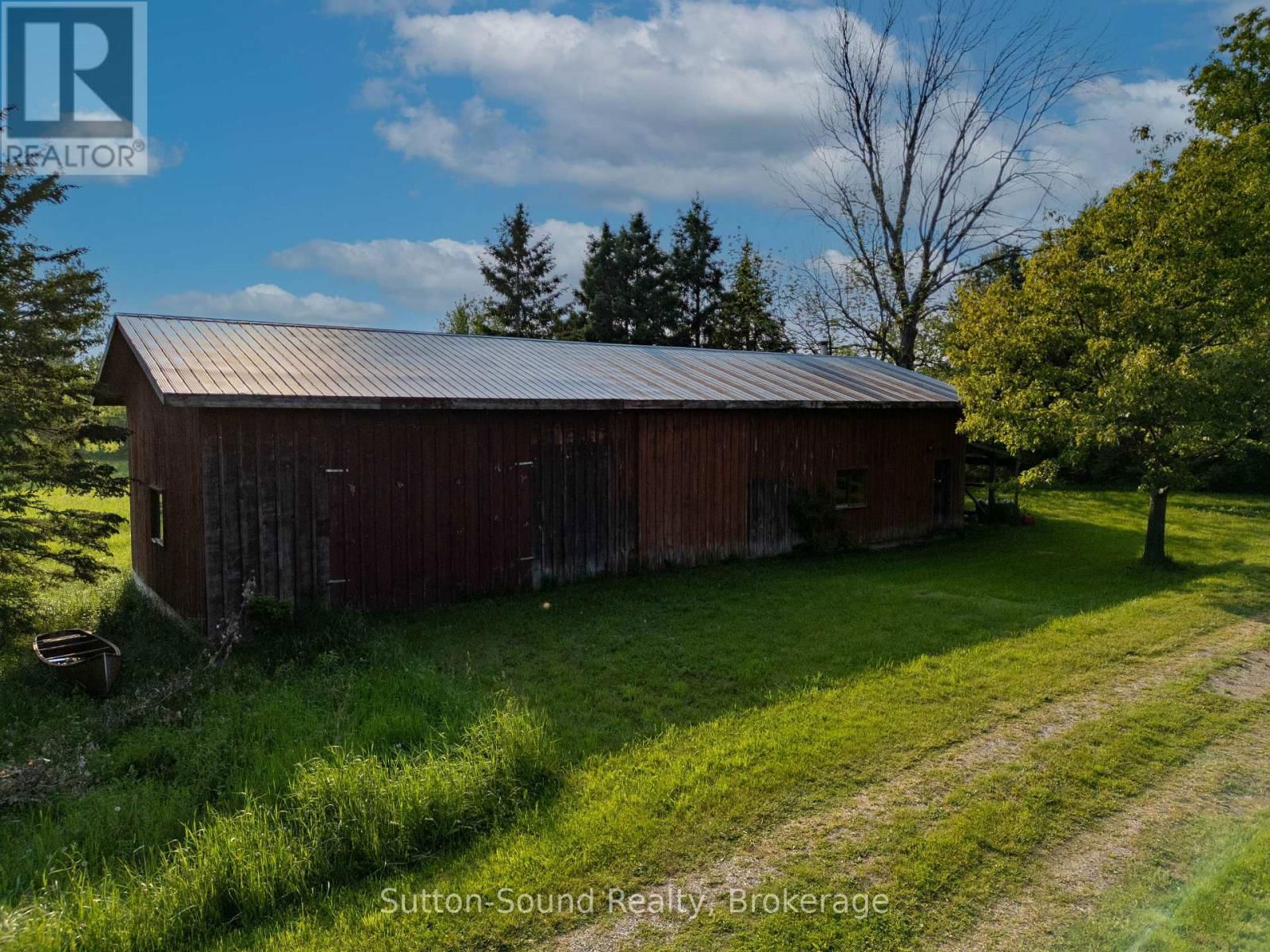 105331 10 SIDEROAD Image 31