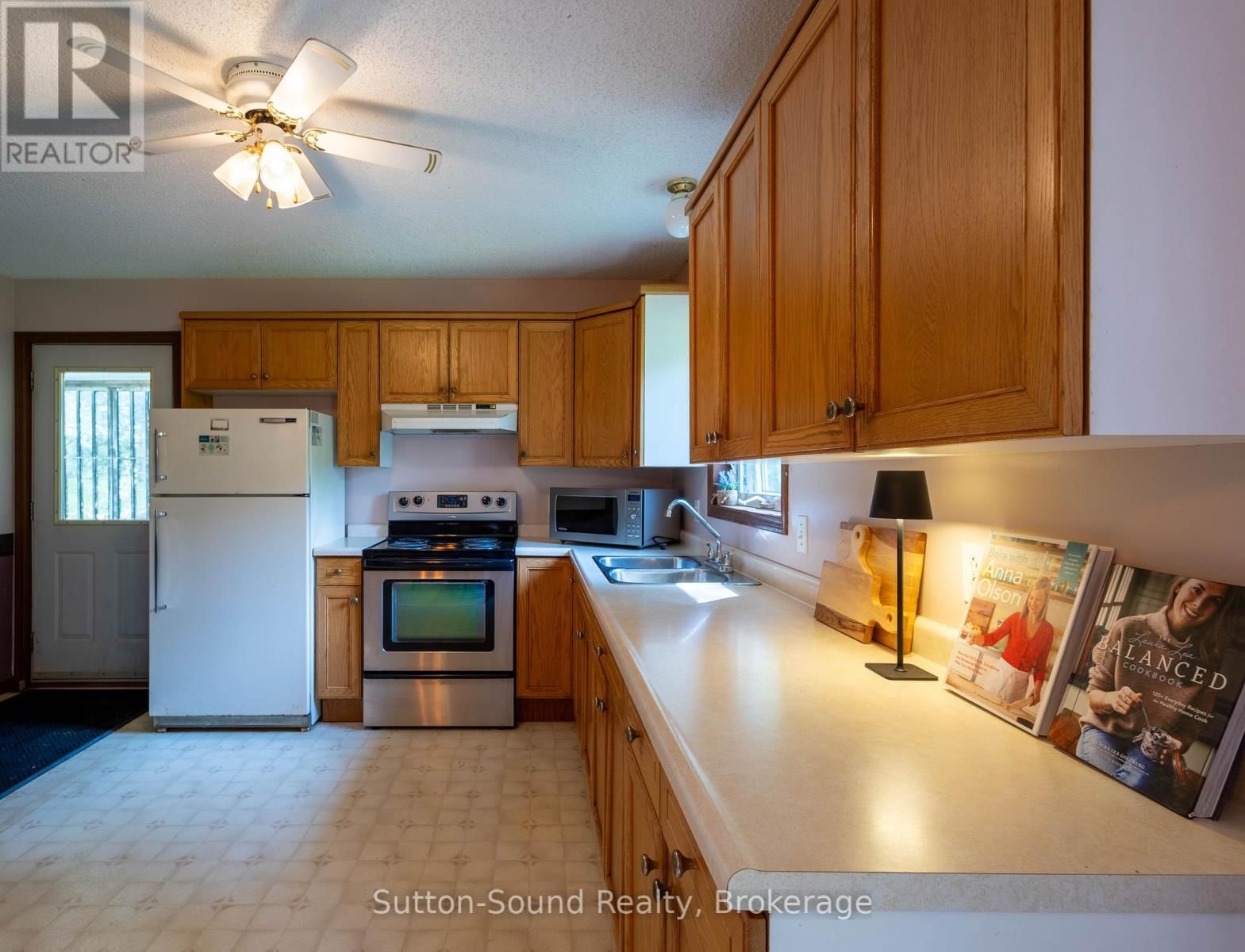 105331 10 SIDEROAD Image 9