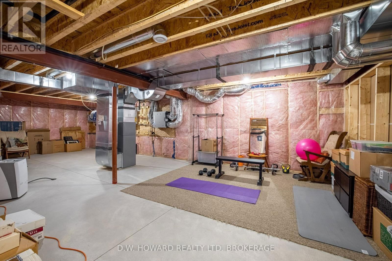 8 SASSAFRAS ROW Image 26