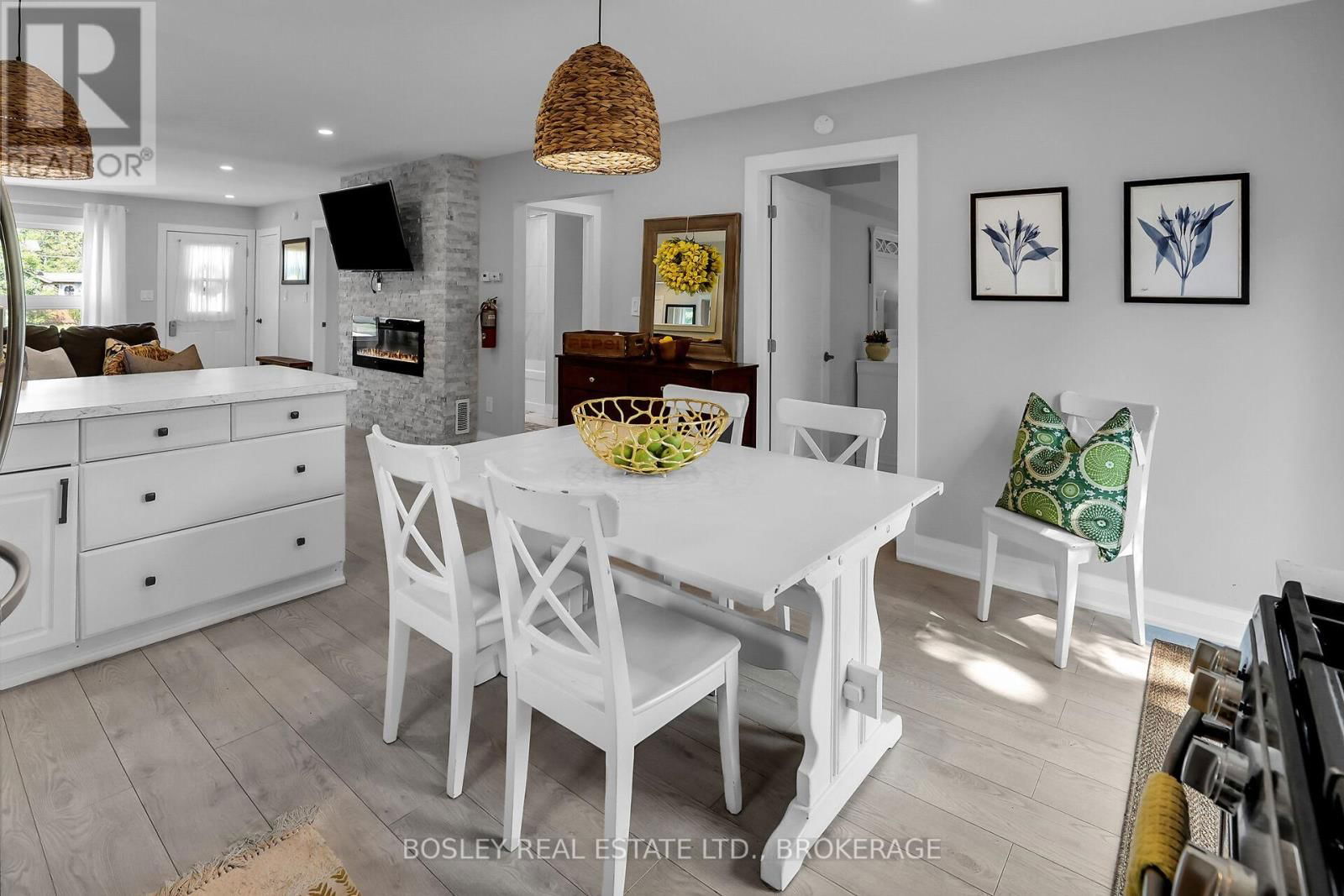 380 LAKEWOOD AVENUE Image 19