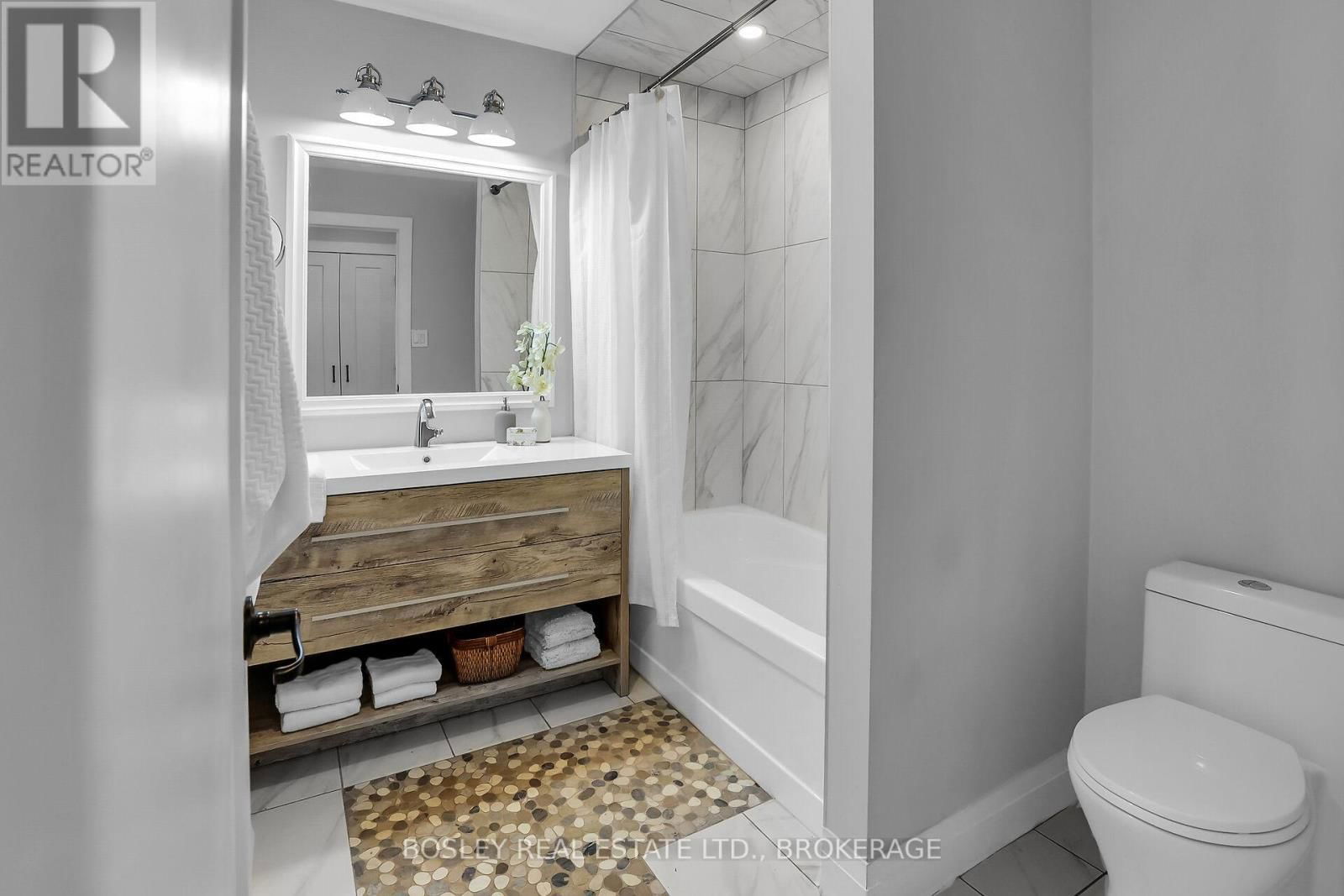 380 LAKEWOOD AVENUE Image 31