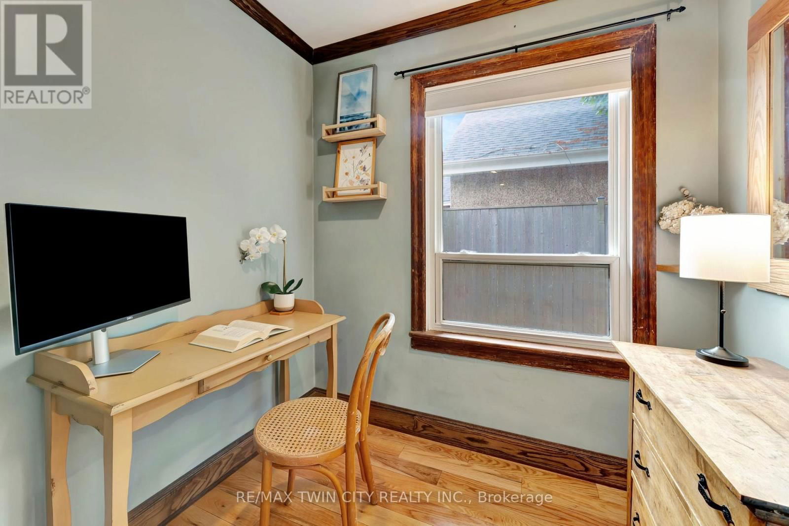 199 DUNDAS LANE Image 17