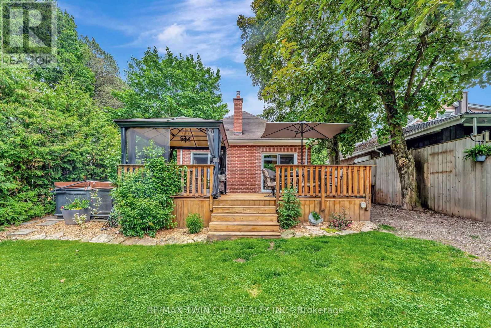 199 DUNDAS LANE Image 21