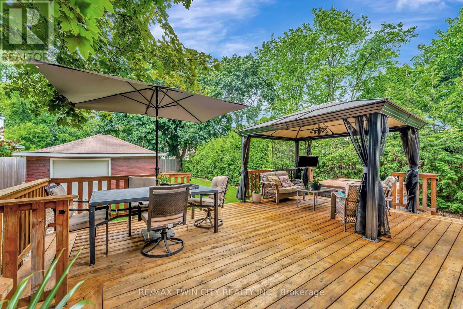 199 DUNDAS LANE Image 24