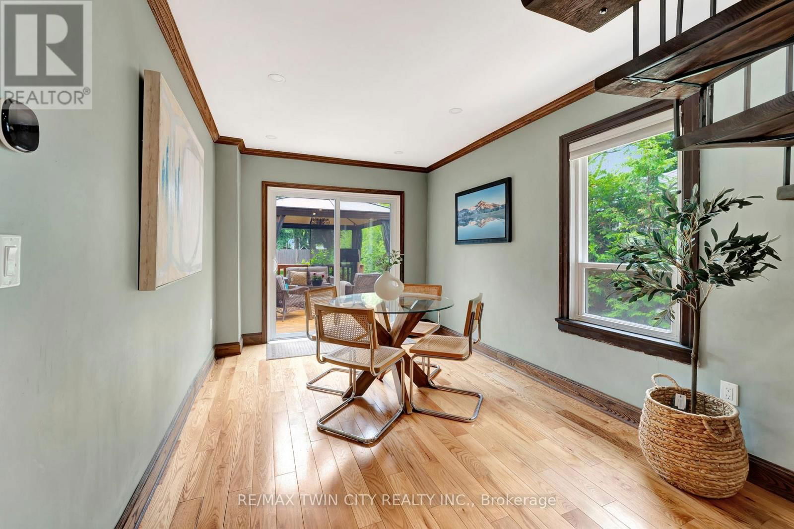 199 DUNDAS LANE Image 9