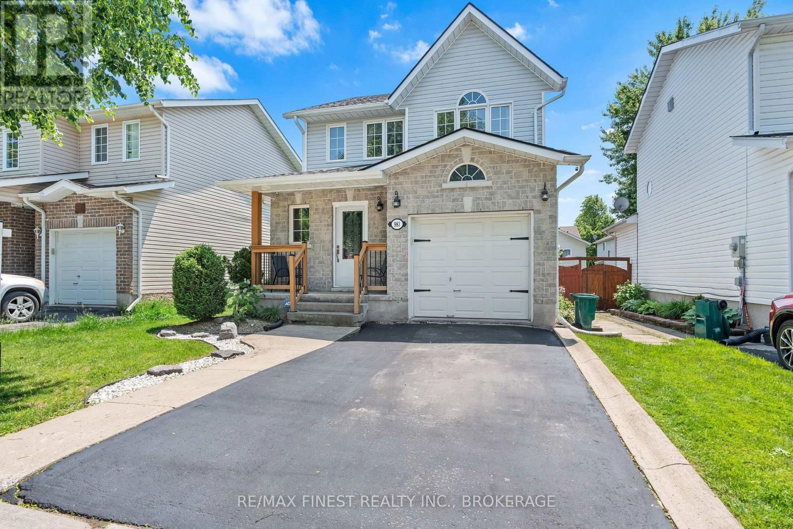 981 RAINBOW CRESCENT Image 2