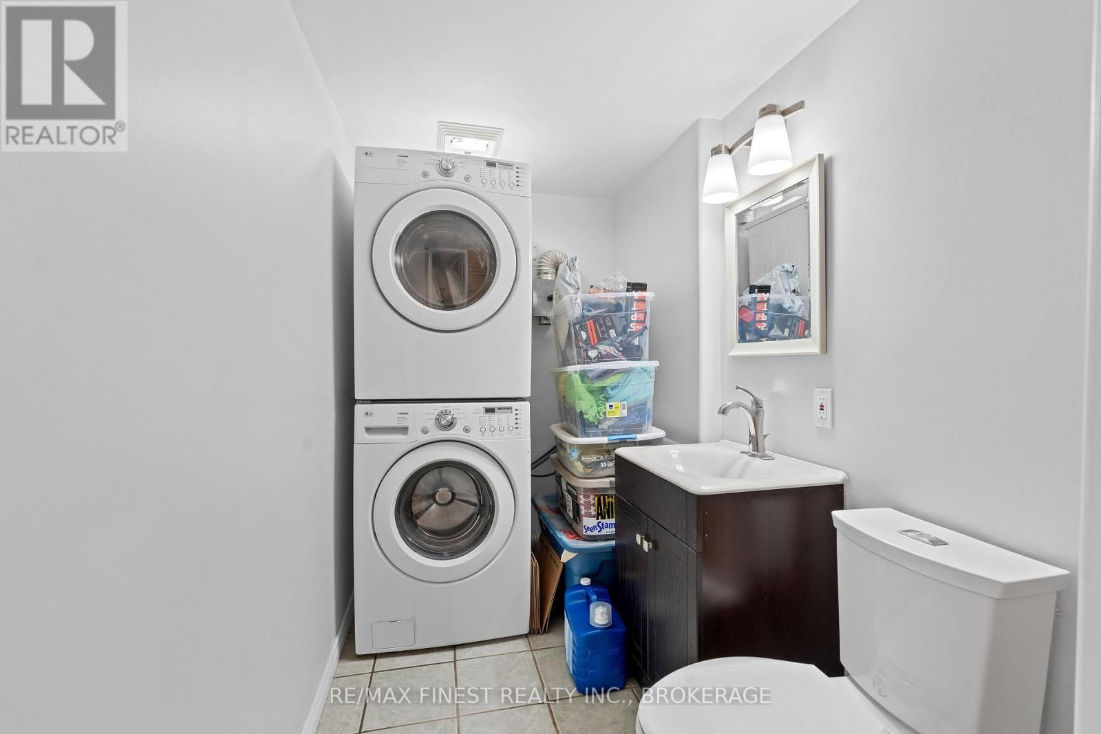 981 RAINBOW CRESCENT Image 25