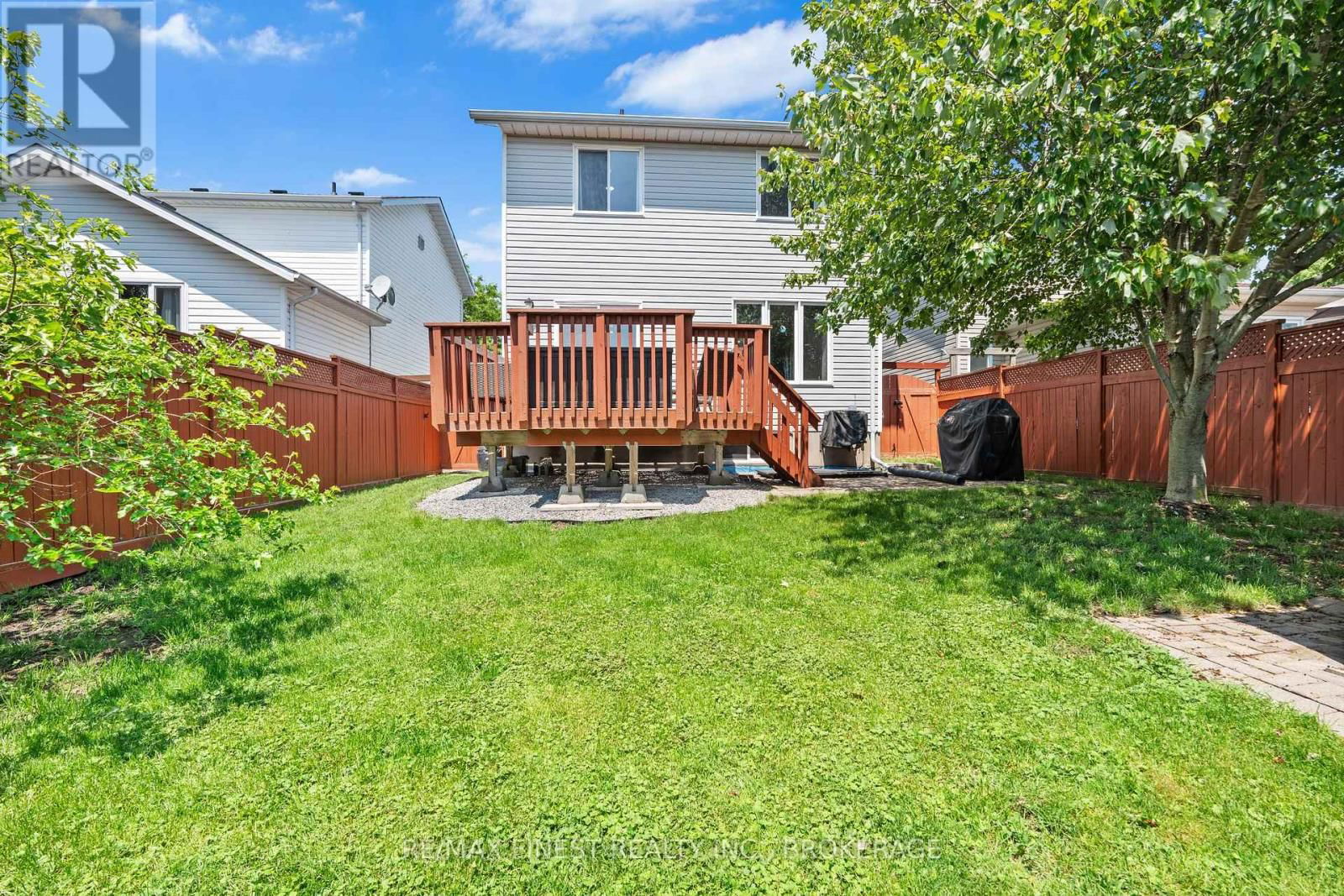 981 RAINBOW CRESCENT Image 30