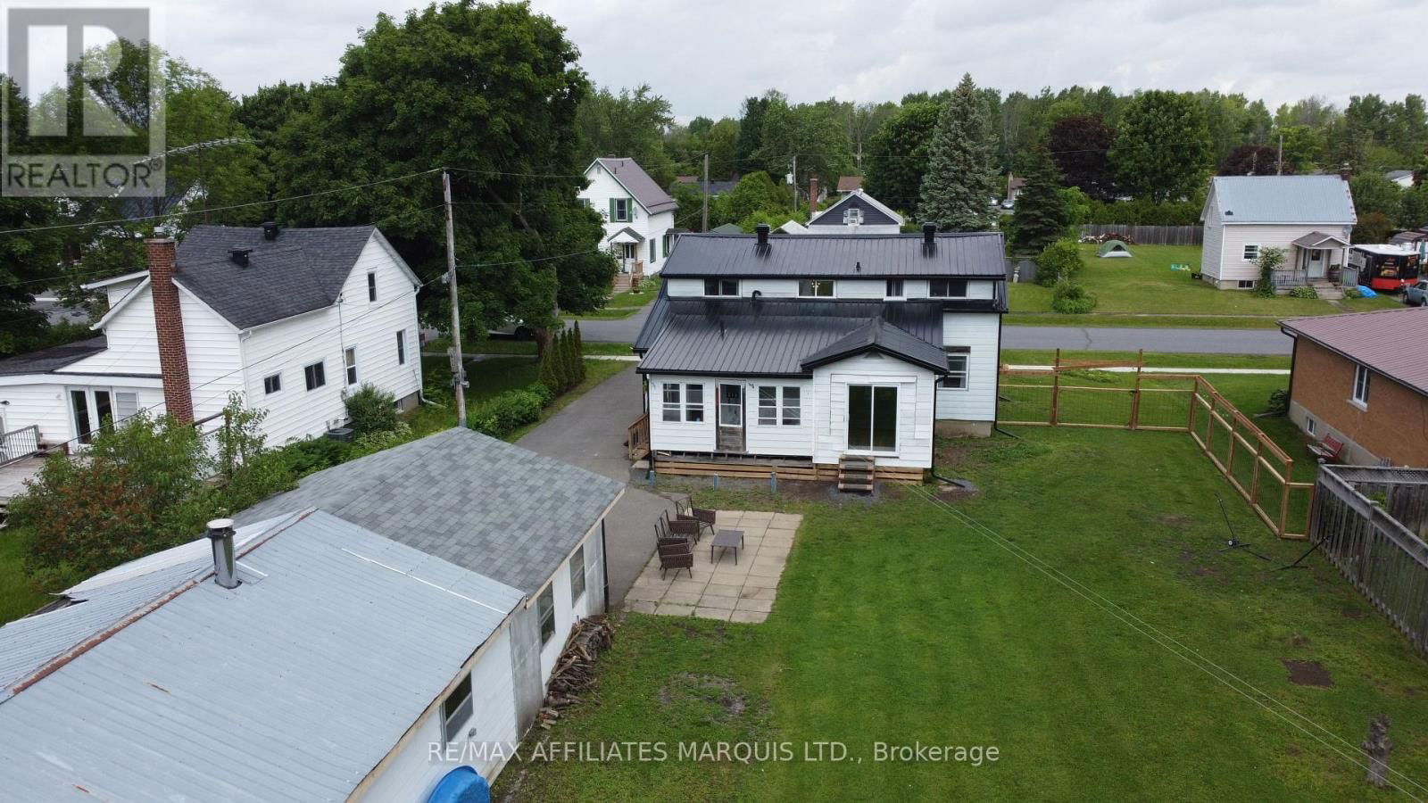 58 ELM STREET Image 6