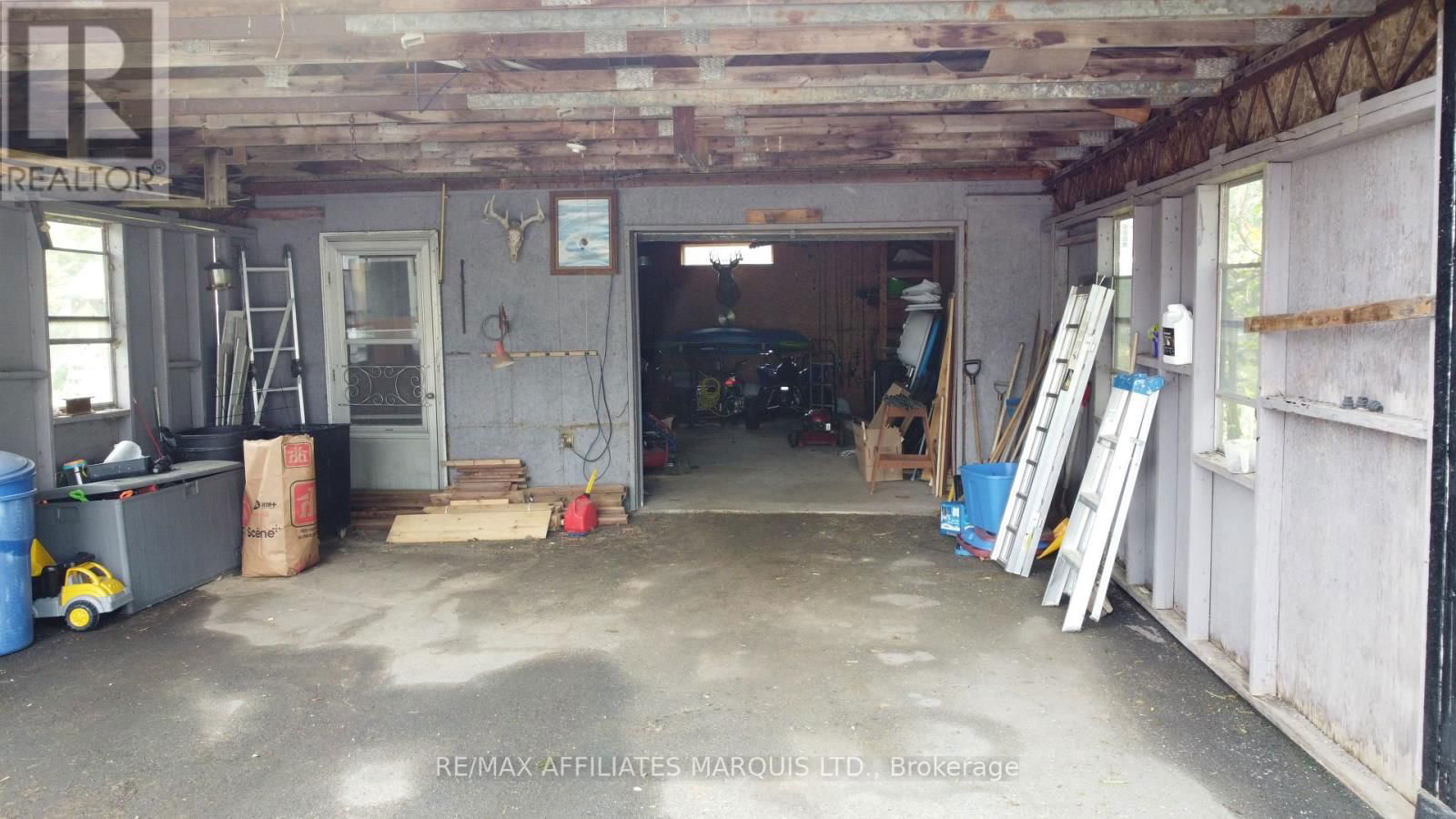 58 ELM STREET Image 8