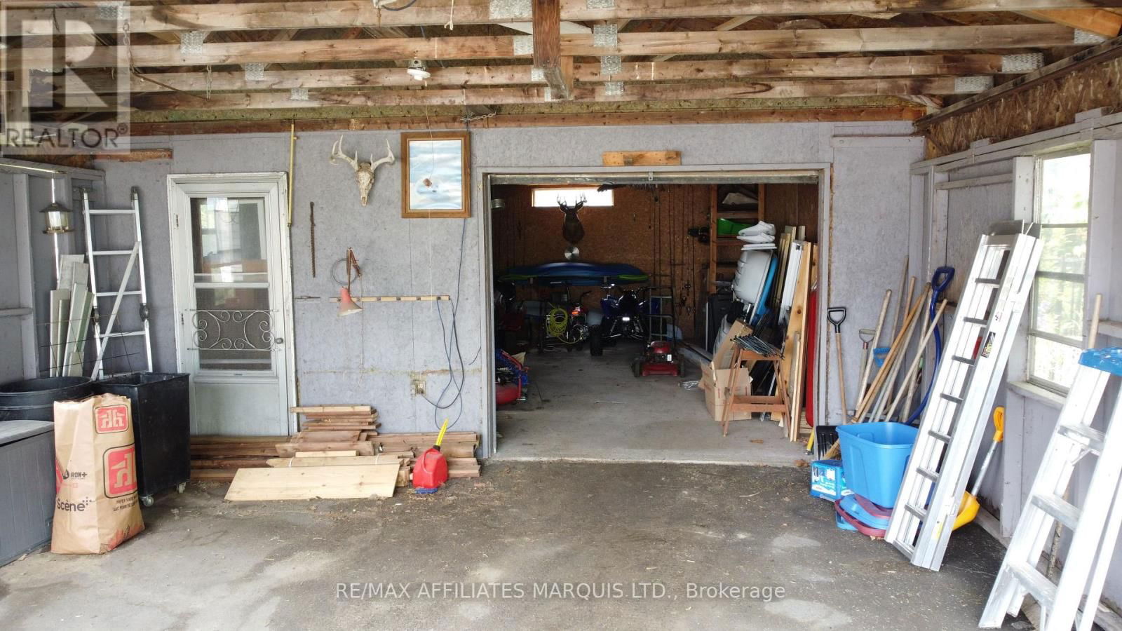 58 ELM STREET Image 9