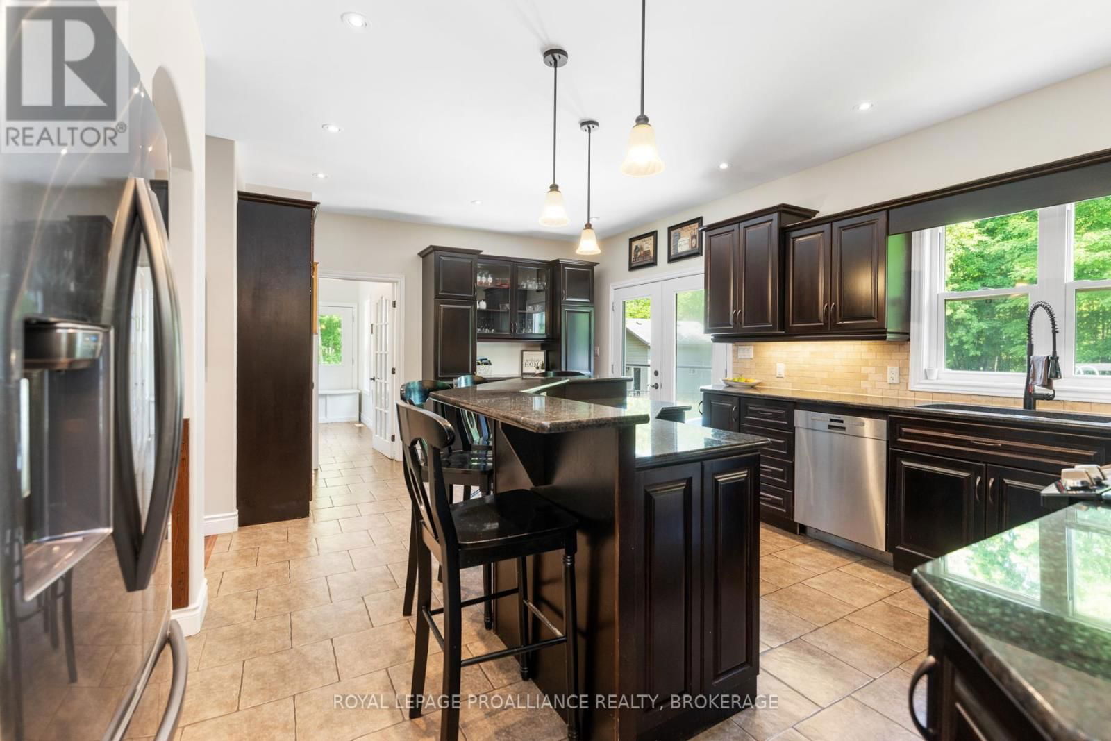 10 OWEN AVENUE Image 11