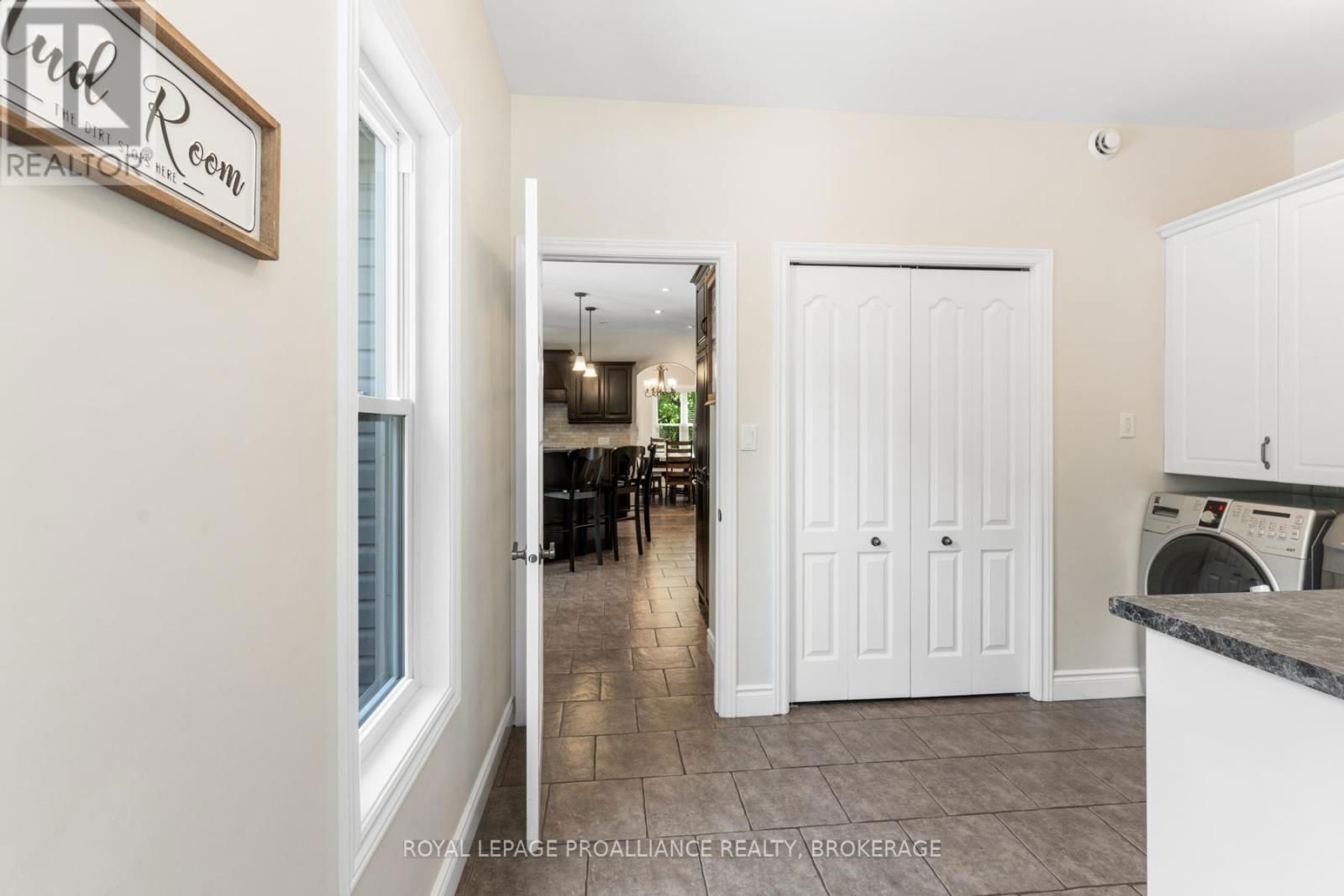 10 OWEN AVENUE Image 15