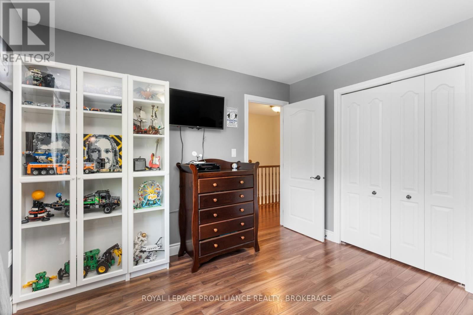 10 OWEN AVENUE Image 24