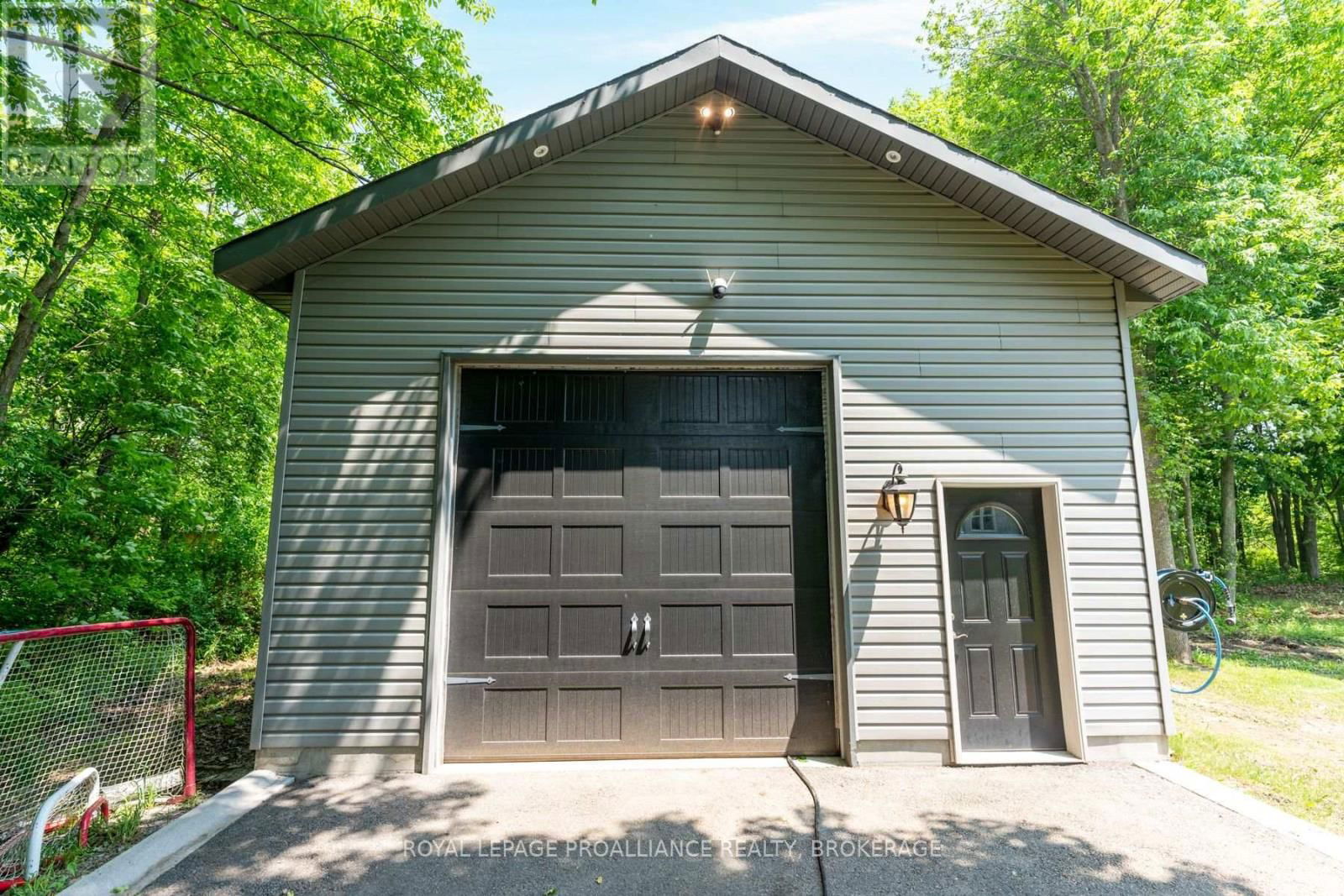 10 OWEN AVENUE Image 46