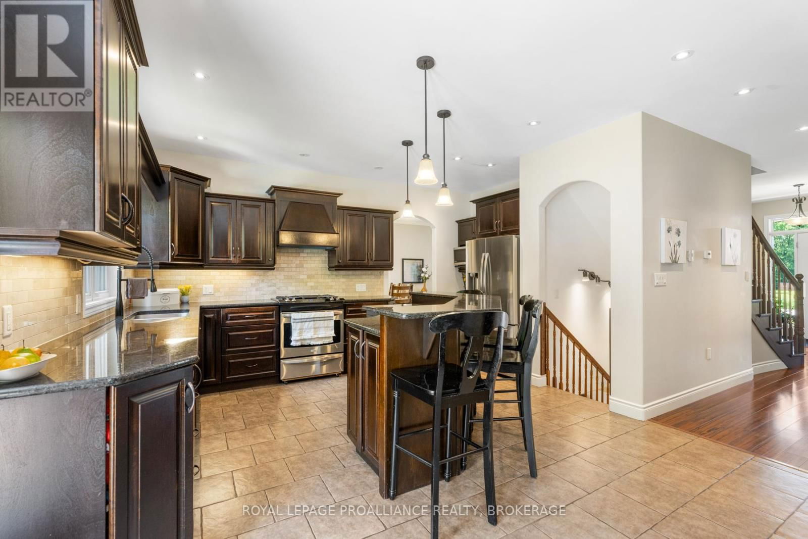 10 OWEN AVENUE Image 8