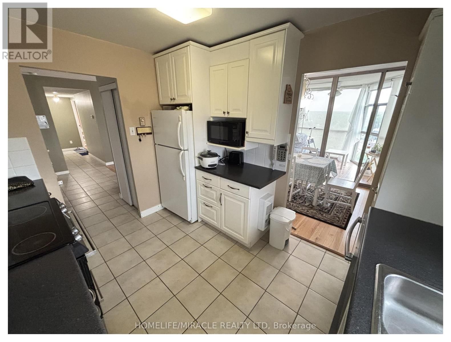 1409 - 2760 CAROUSEL CRESCENT Image 42